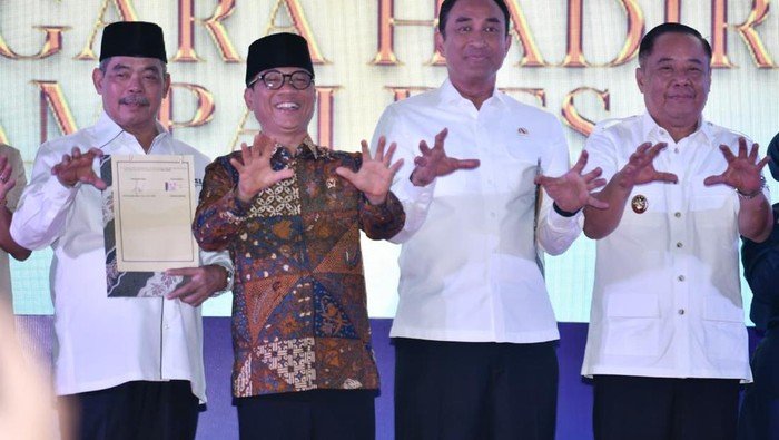 Sapulidi News : Mendes Yandri – Kepala BNN Deklarasi Indonesia Bersinar, Komitmen Perangi Narkoba